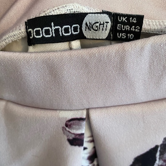 Boohoo Pleated Skirt - Picture 3 of 3